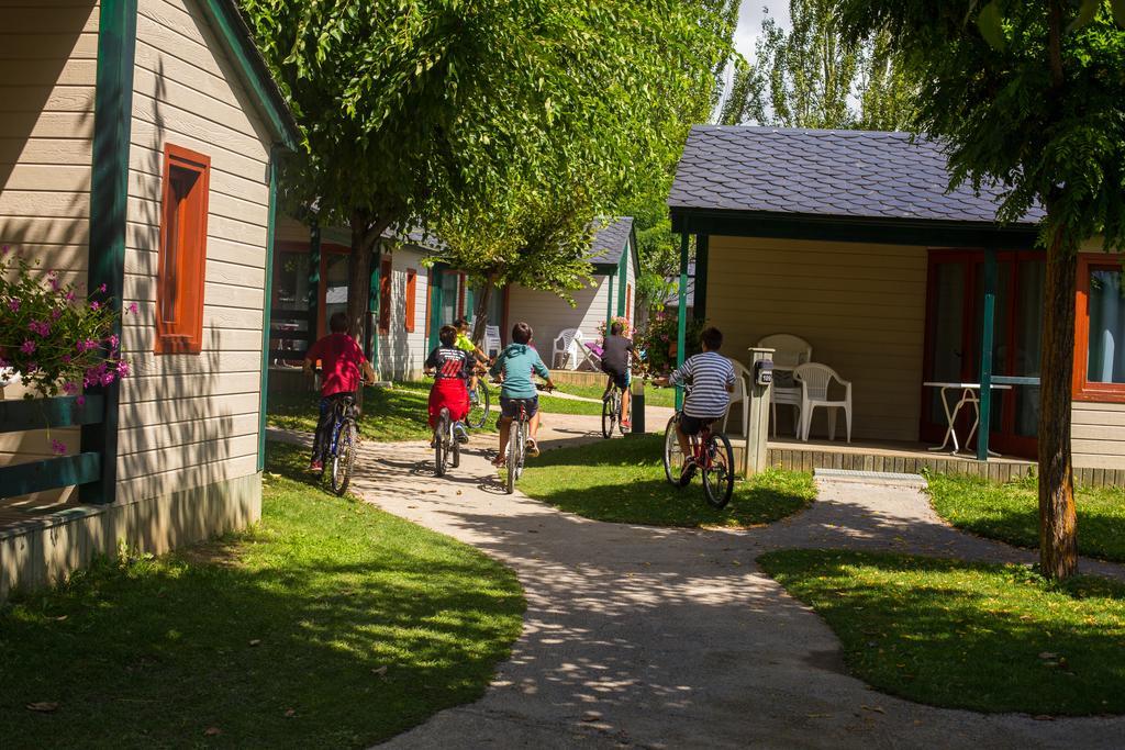 Bungalows Stel-Puigcerdà Exterior foto